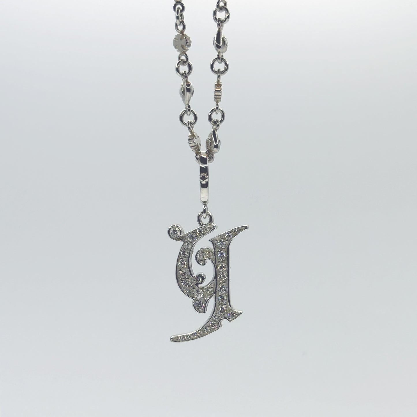 MEDIVAL INITIAL PENDANT "Y"