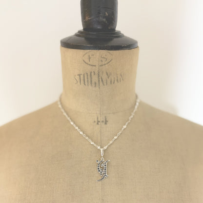 MEDIVAL INITIAL PENDANT "Y"