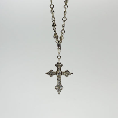 MEDIUM GOTHIC CROSS PENDANT