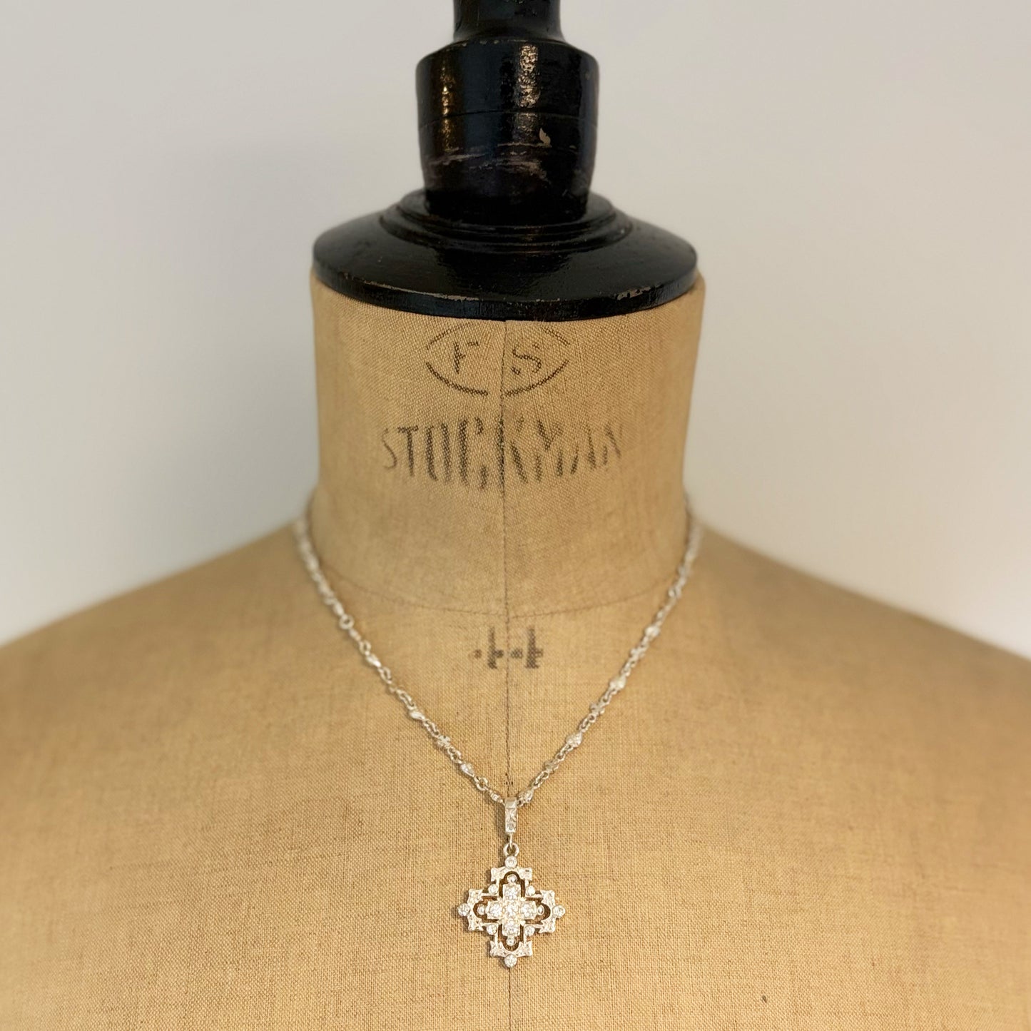 LOREE RODKIN GREEK CROSS