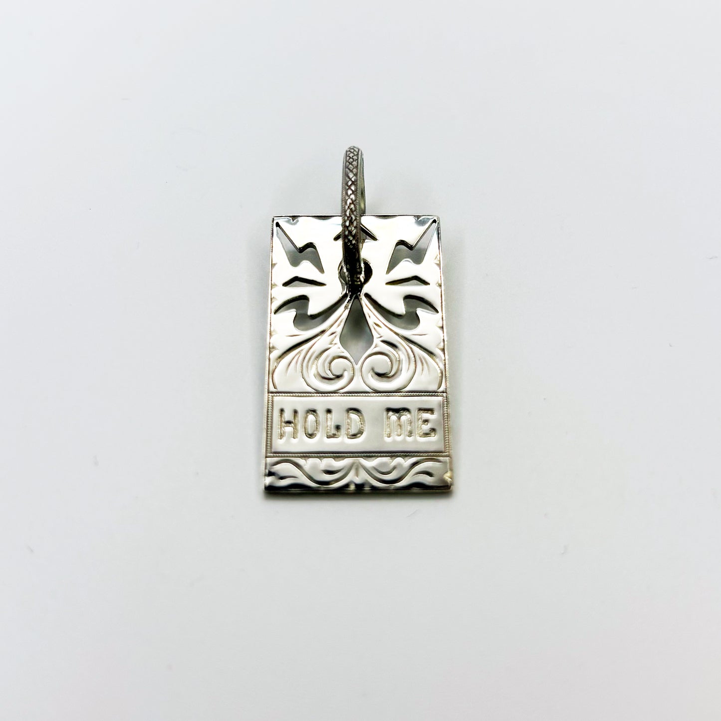LOREE RODKIN HOLD ME PENDANT