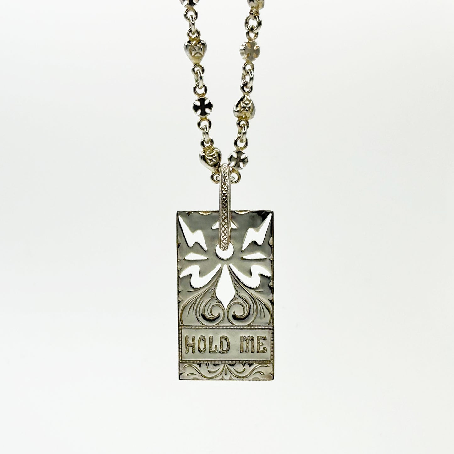 LOREE RODKIN HOLD ME PENDANT