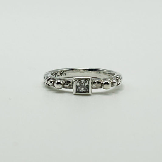 TINY MEDIEVAL SQ.BEZEL CROSS BAND