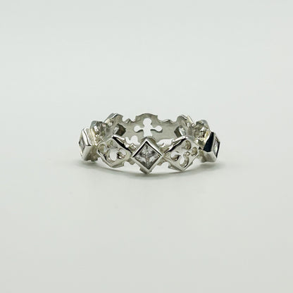 LARGE DIA SHAPED QUART FOIL RING
