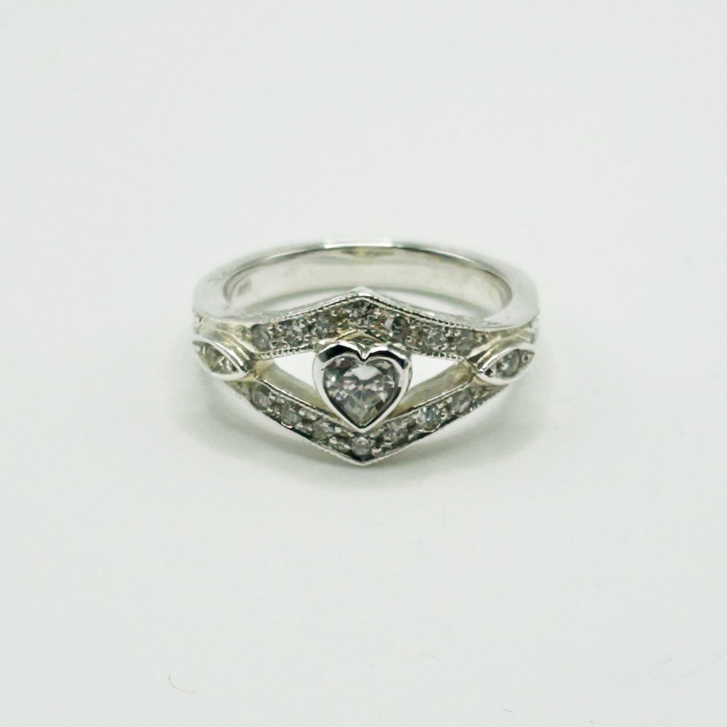 LOREE RODKIN HEART RING