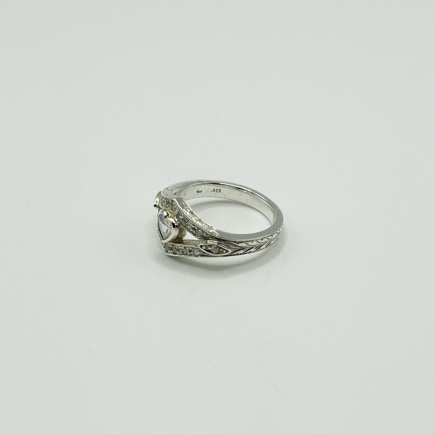 LOREE RODKIN HEART RING