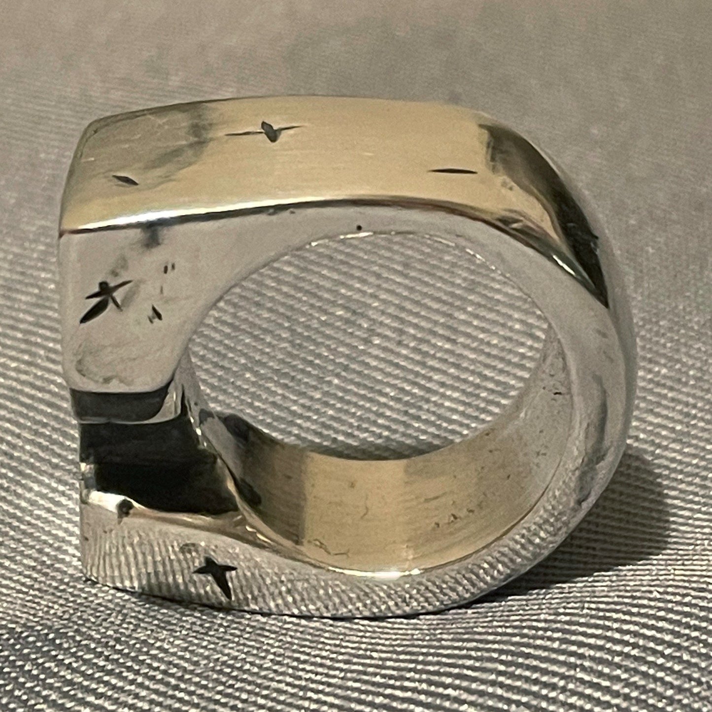 CREST RING/F