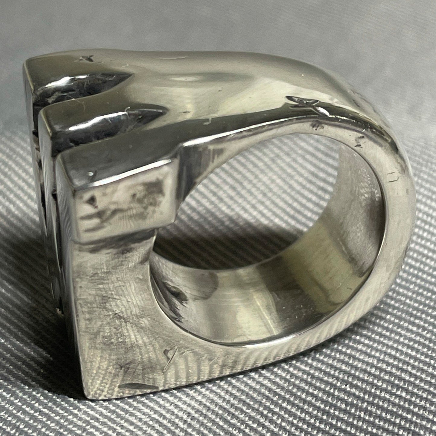 CREST RING/W