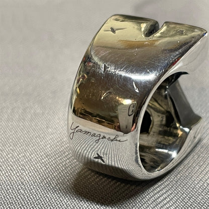 CREST RING/X