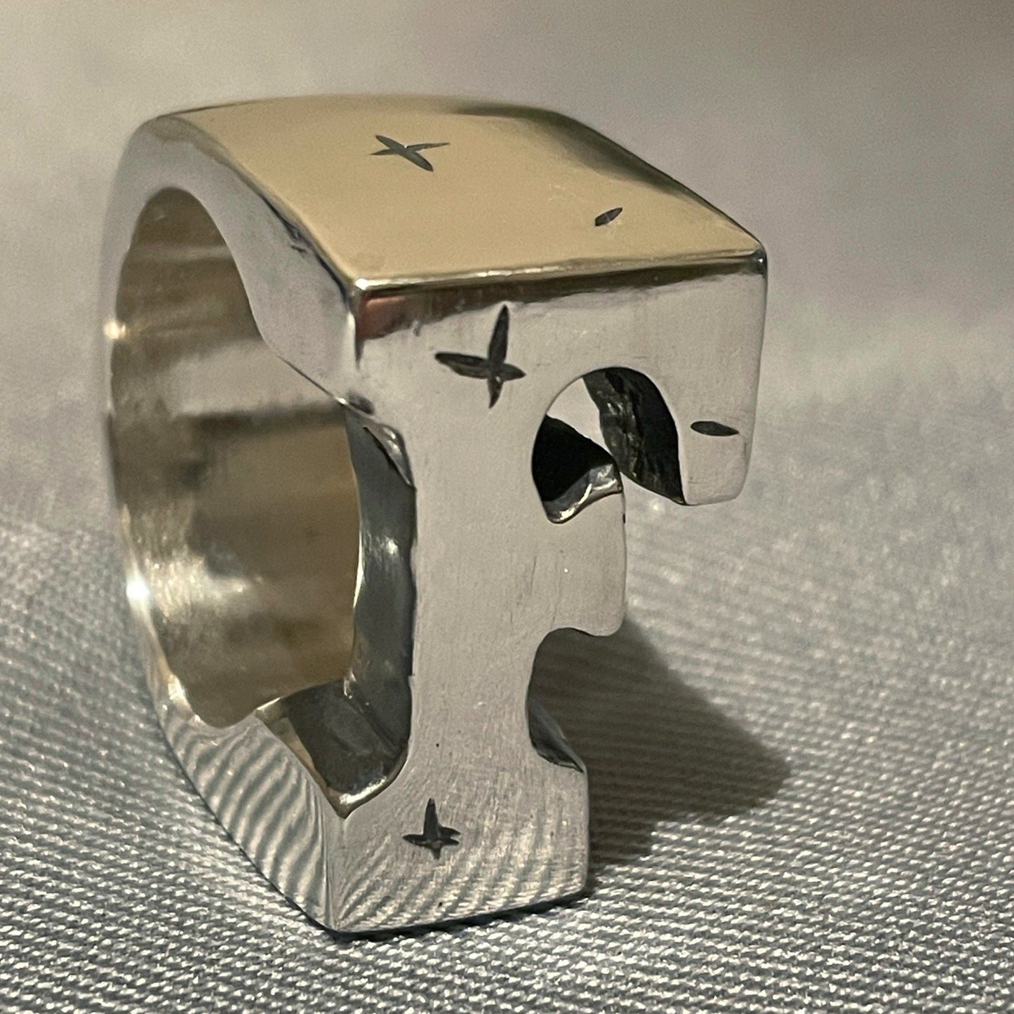 CREST RING/F